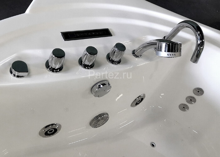 Акриловая ванна Gemy G9071 II K